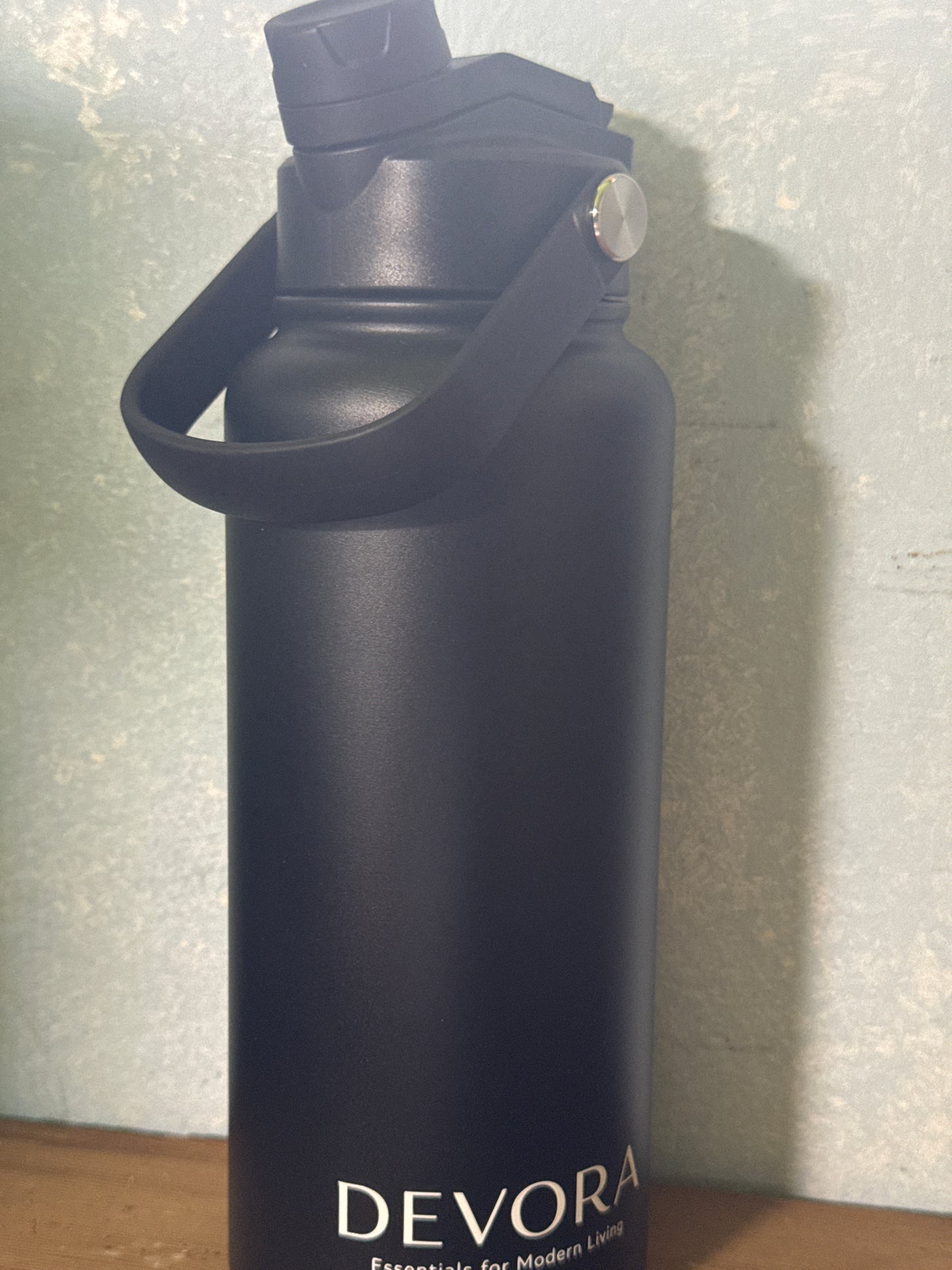 DEVORA 32oz Insulated Water Bottle